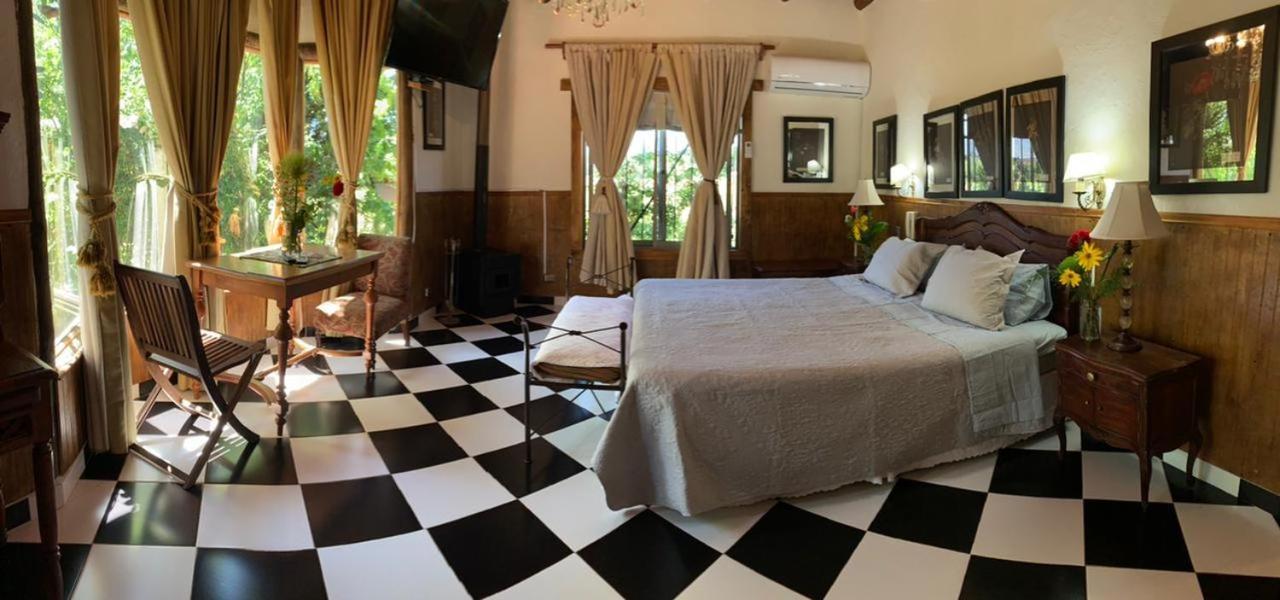 Hotel Vendimia Parador Santa Cruz Buitenkant foto